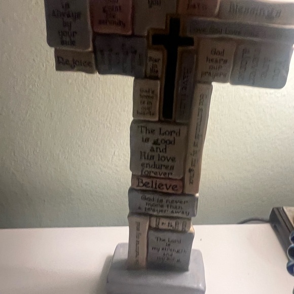 Cross - Picture 2 of 6